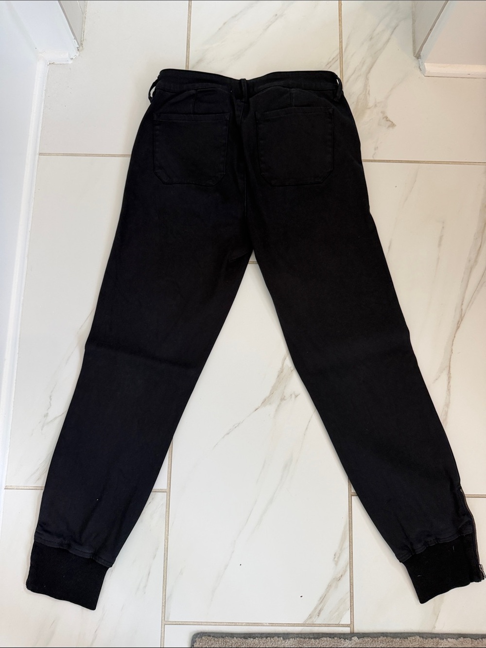Evereve Black Women's Jogger